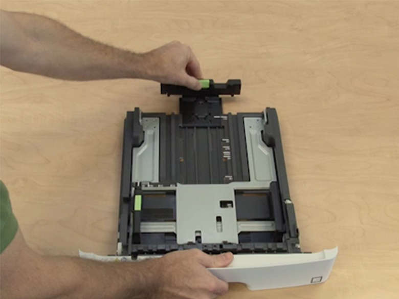 Carga de papel legal en la bandeja (MX410 y MX510)
